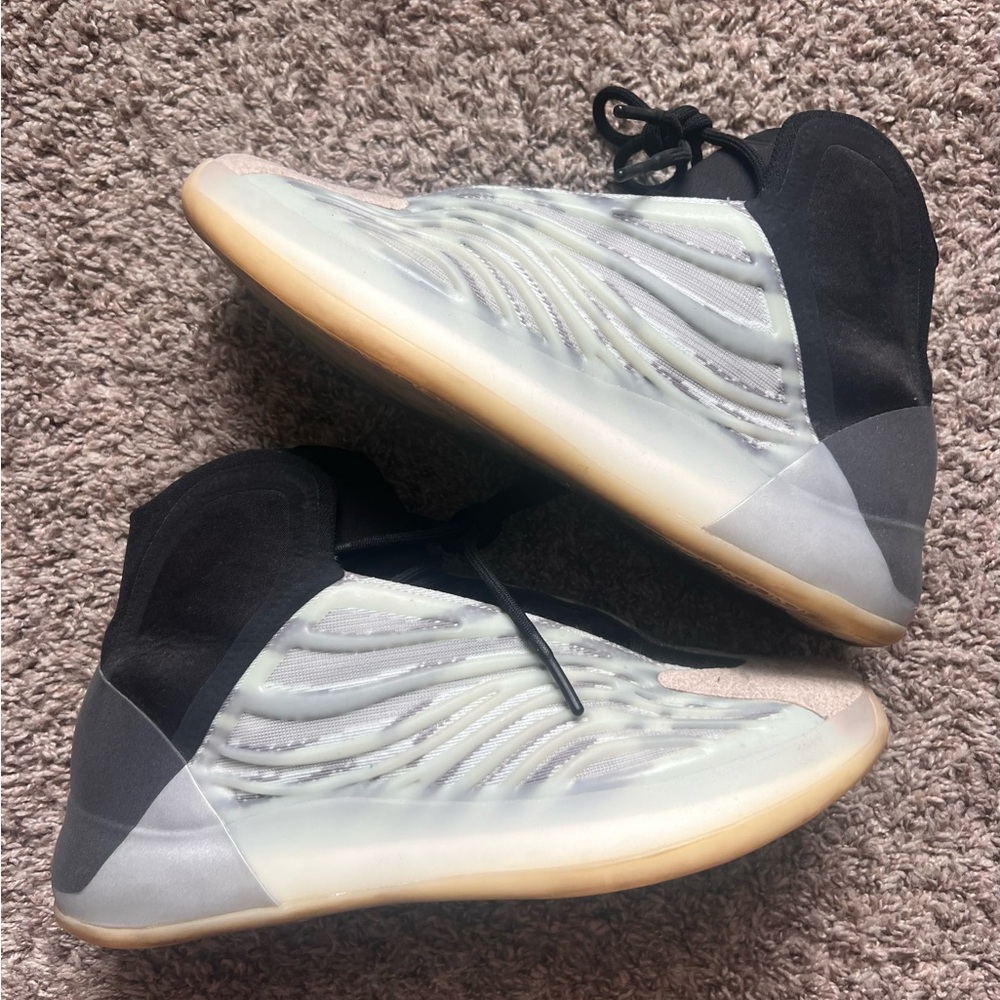 Yeezy QNTM